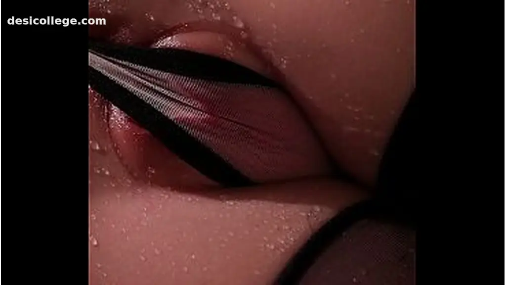 4K Divina – der versaute Pussy-Masturbator