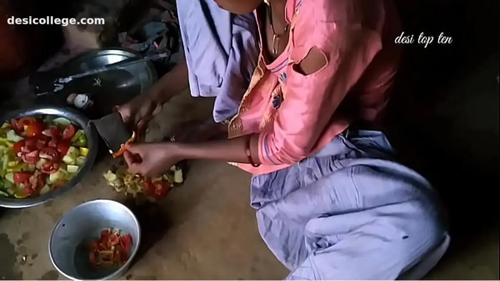 4K Kitchen me khana bana Rahi best wife sex kitchen sex
