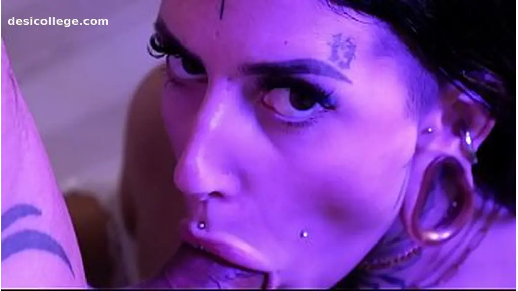 4K Laetitia Versace se dechaine...Charme Elegance NB,Sexe no limit