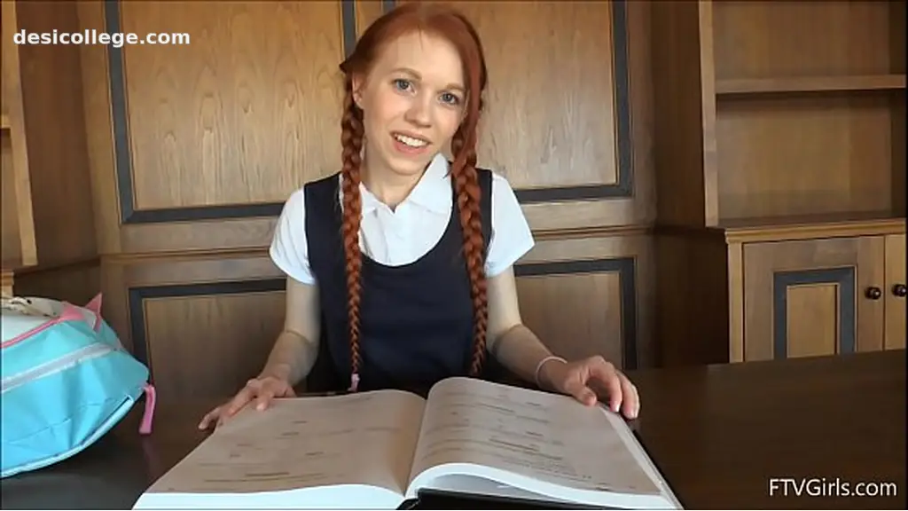 Amateur Dolly Little dildo