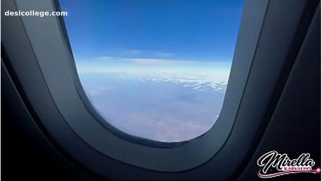 Amateur NEM A AEROMOÇA VIU CAIU NA NET CASAL FUDENDO NO AVIÃO