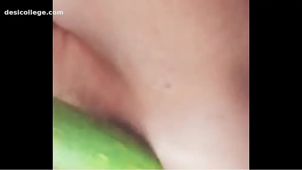 Amateur Sister bath time fuck pussy with Sponge gourd