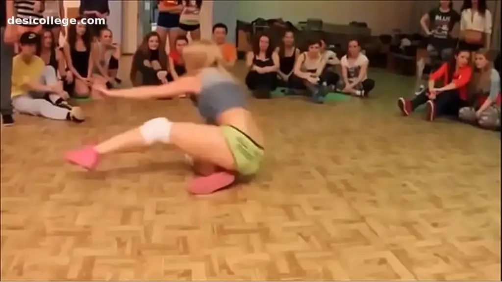 Amateur Twerking EDM and Cumshots Episode 02