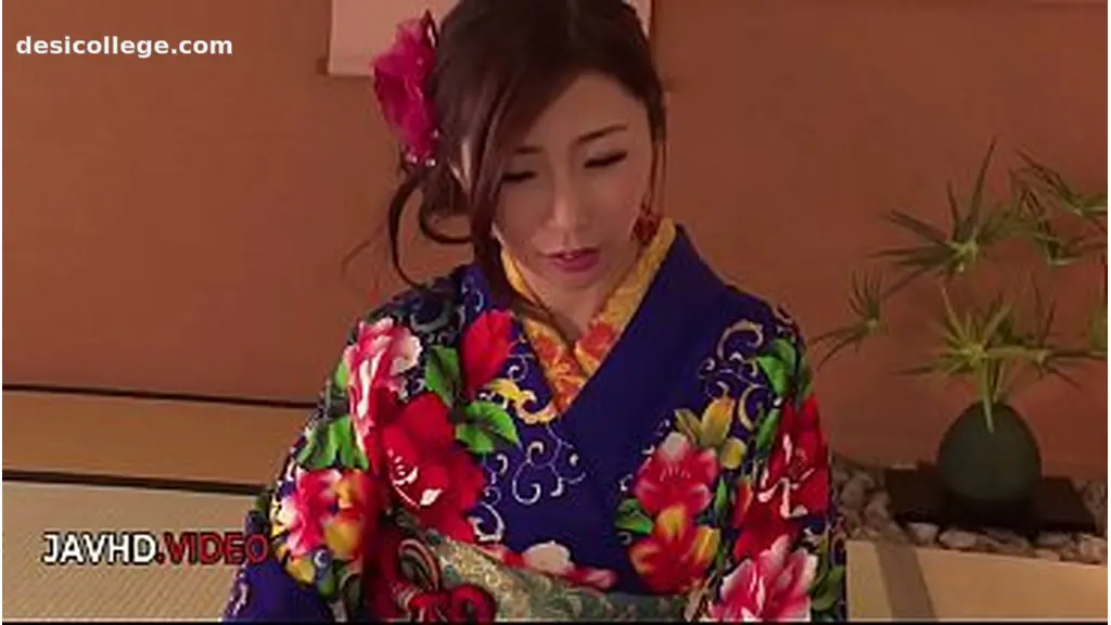 Ayumi Shinoda Sizzles in Kimono with Jaw-Dropping Blowjob Performance Live On-Cam