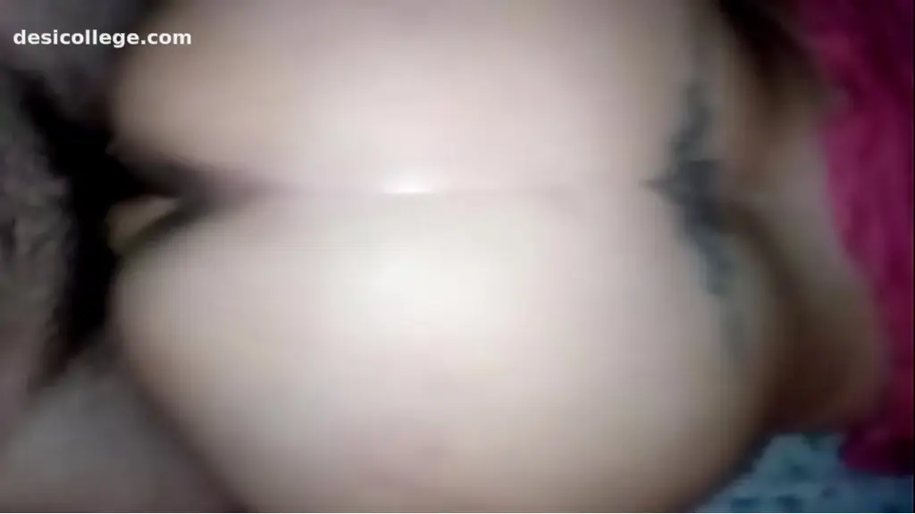 Bella the Waitress Quick Titfuck