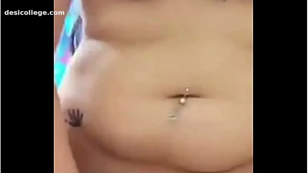 Berlin Housewife Kayla Public Riding