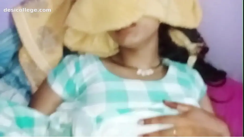 Bubbly Bhabhi Preeti First Time Choot Chatai