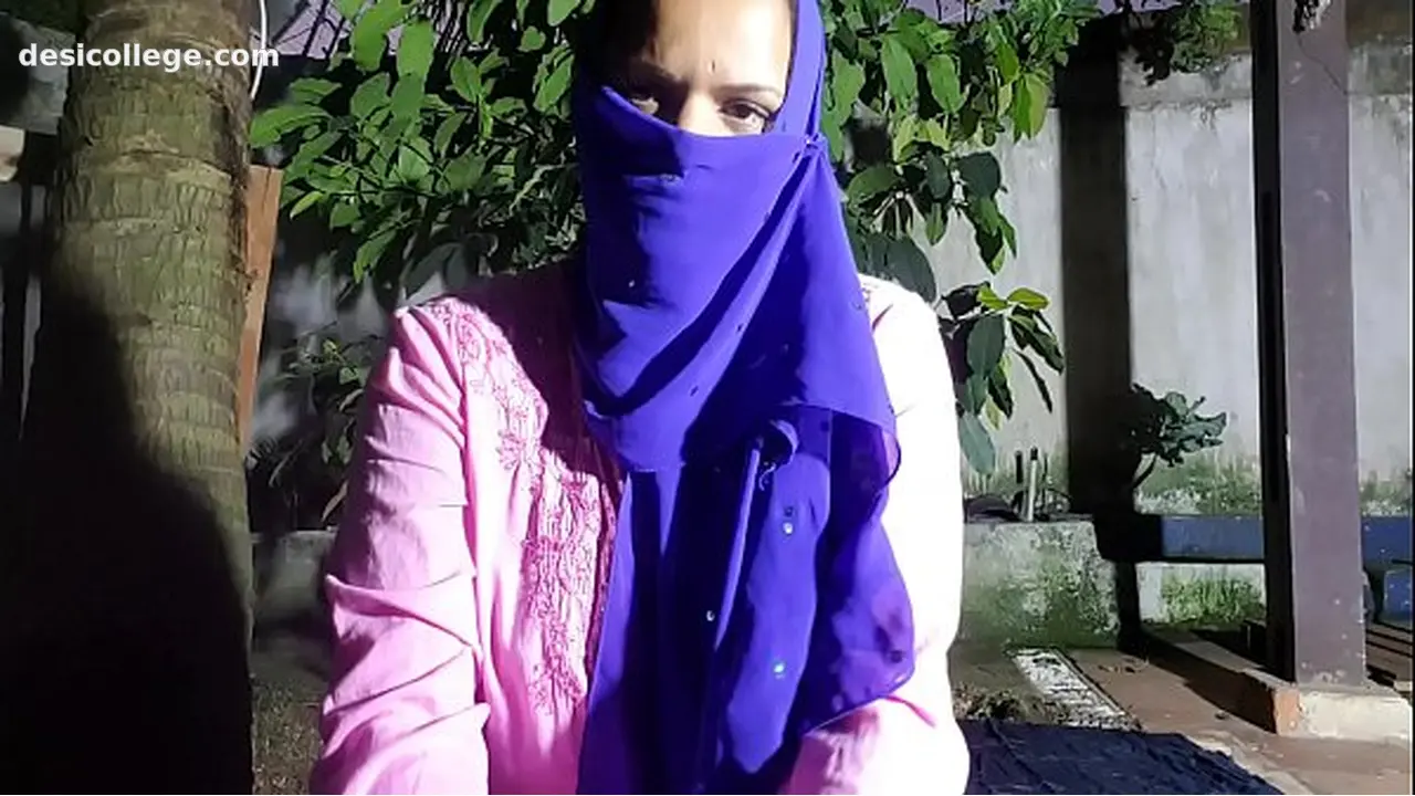Thick Insta Live Girl From Surat Stripping Nude Part 2