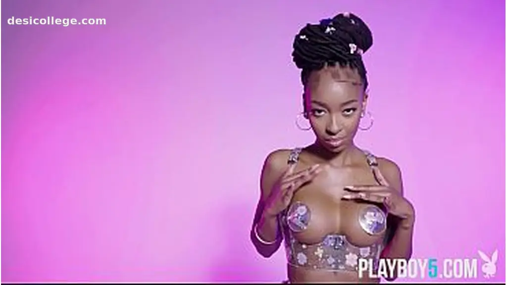 Caught Big booty and tits black teen model SaBrea Phenix with Playboy
