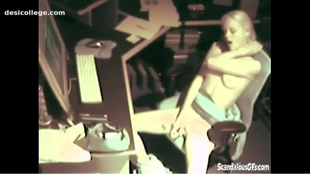 Caught Solo spy cam slut masturbates