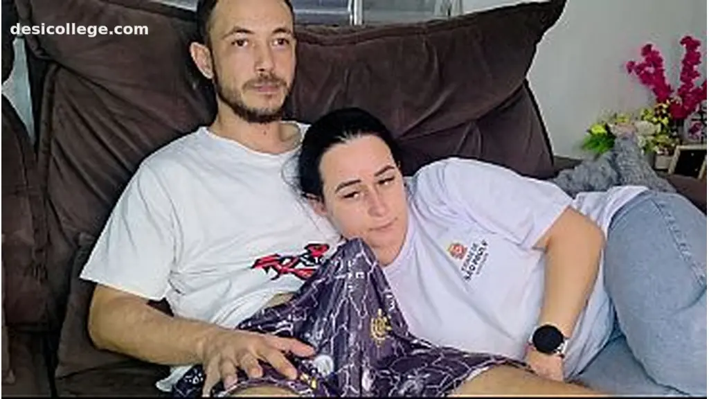 Caught stepsister chega da escola... e tira minha atenção do jogo do brasil