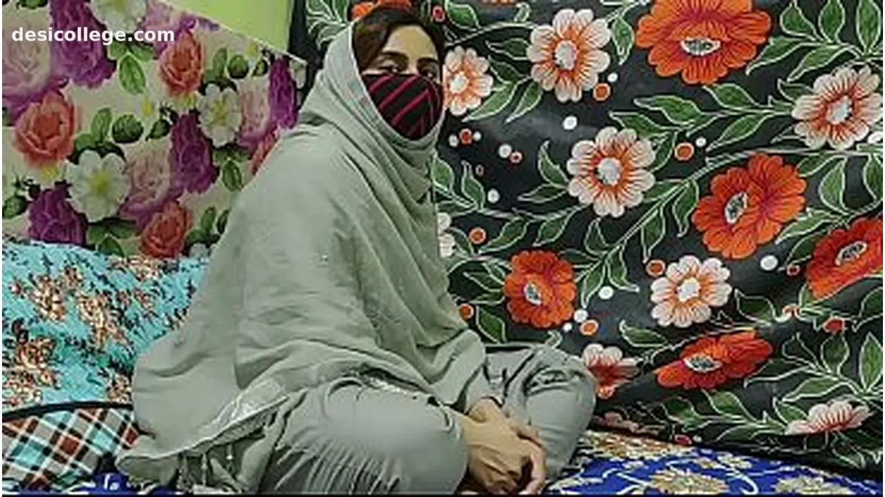 Chhupa Cheating Wife Heena Chhat Pe Foreplay Hot Update