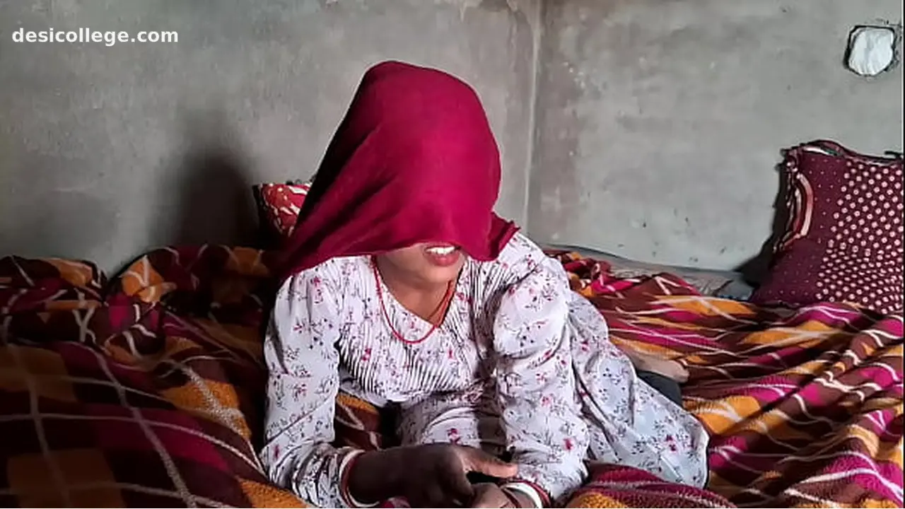 Chhupa Vidya Ki Bedroom Me Boobs Dabai