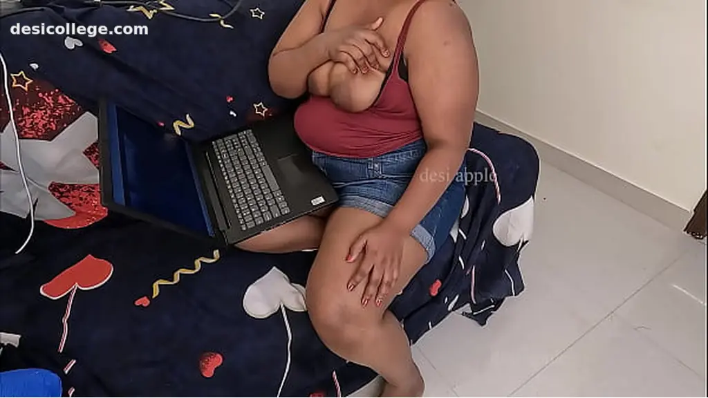 chubby indian girl getting horny while watching porn videos