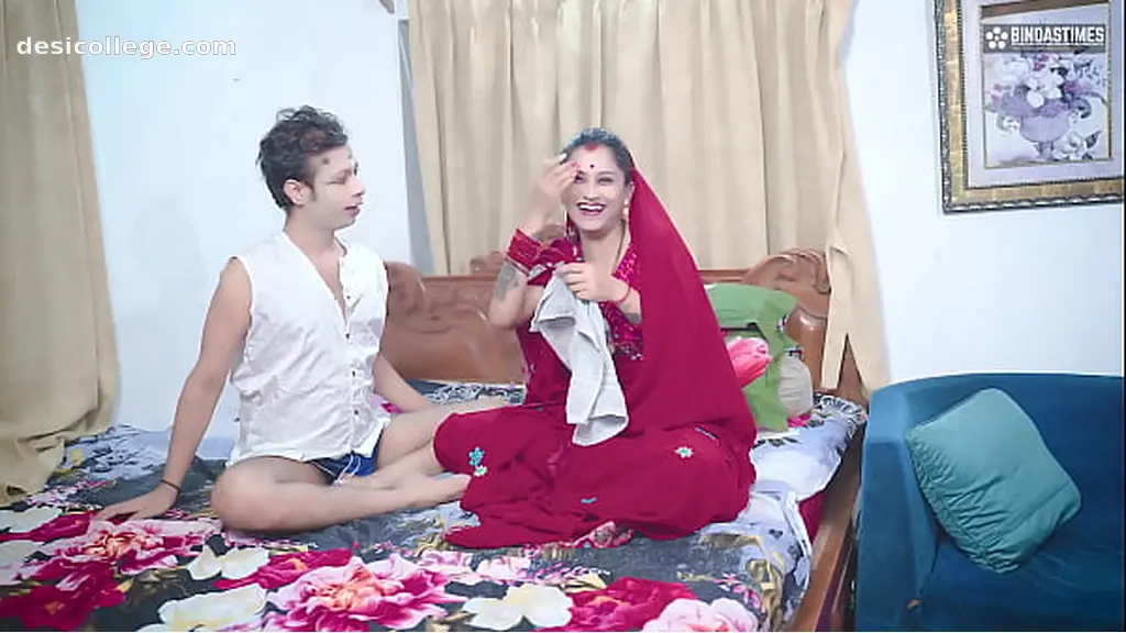 Desi Desi Bihari Bhabhi Fucked Three Boys Infront of Her HUsband Double Anal ( Hindi Audio )