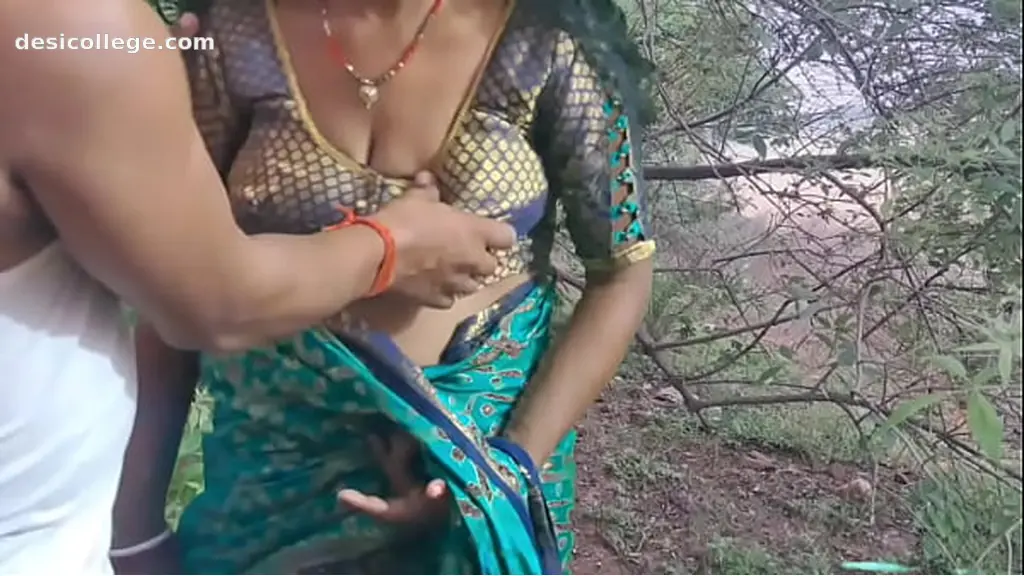 Desi Hot santhali bhabhi outdoor fucking i - Full Capture