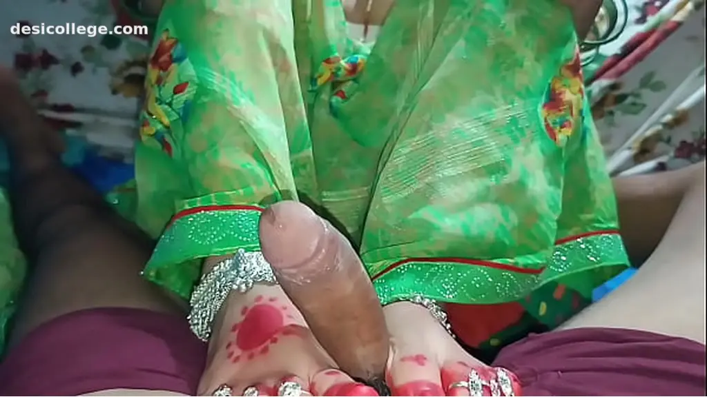 Desi Indian married women fucking with step brother dirty talk