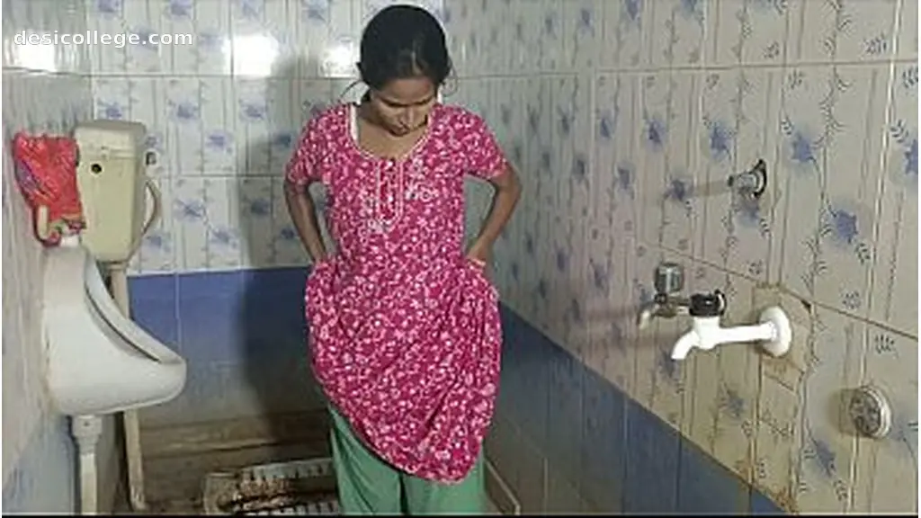 Desi Village Lass& Pure Kunwari Choot Breached by Landlord