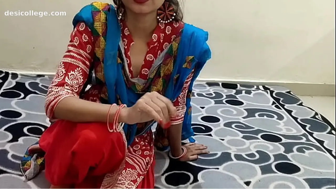 Dusky Desi Stepmom Giving Blowjob to Young Boy Xxx with Hindi Audio, Dirty Talk, Saarabhabhi6 - MMS Leaked Online