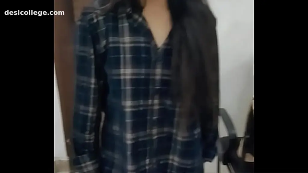 Enjoy with NRI girlfriend in hotel sucking cock & cum in mouth
