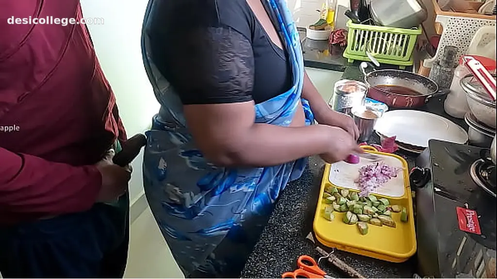 Flashing and masturbating infront of Tamil maid Kanika