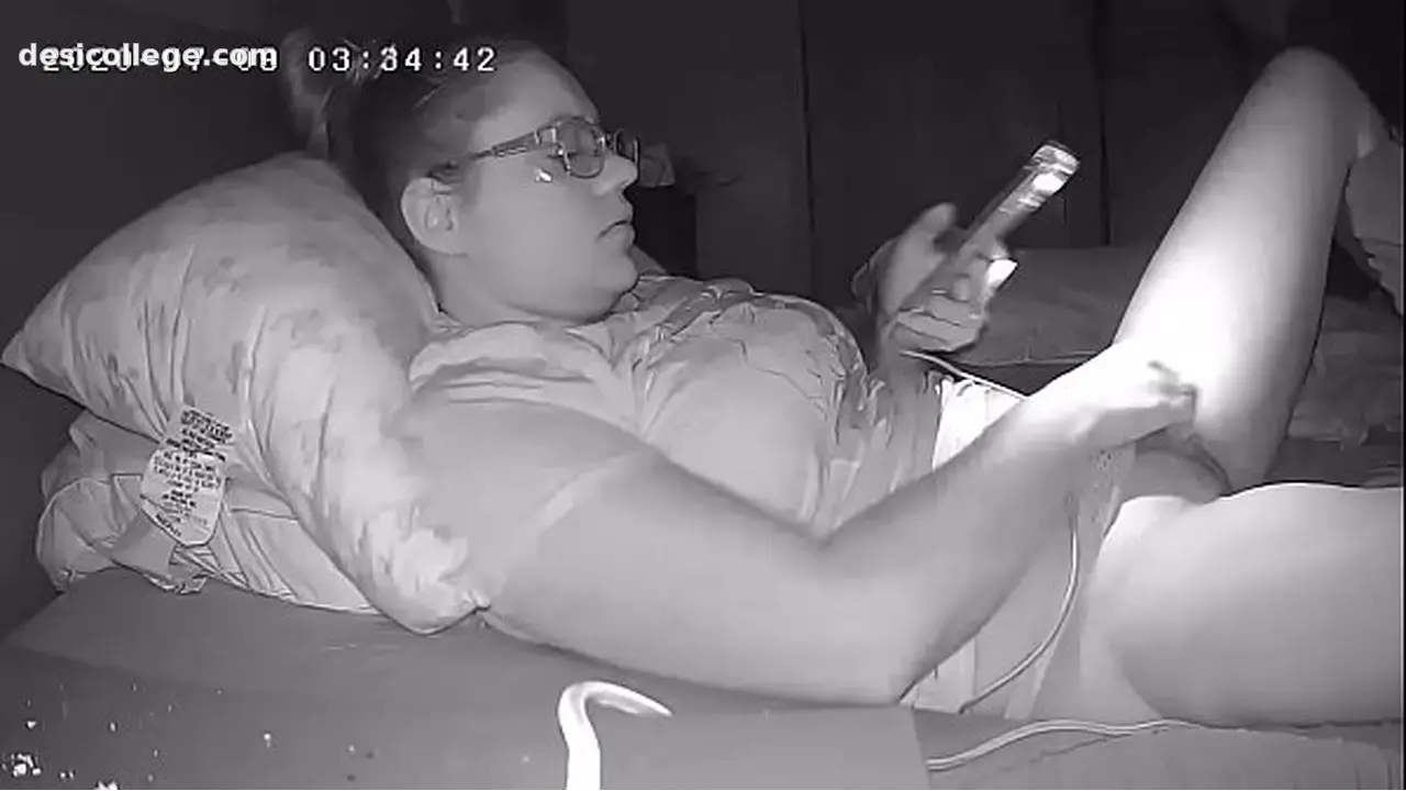 Full HD Busty Bitch Makes a Video For Her Girlfriend Caught Hidden Cam - HD Scene