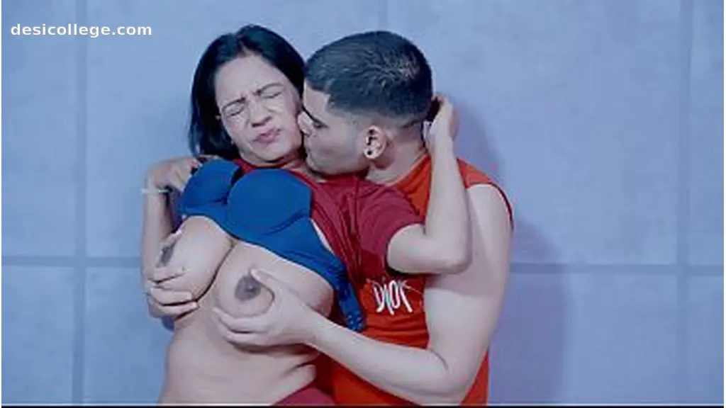 Full HD Indian desi hot Bhabhi desperate for the sexual satisfaction