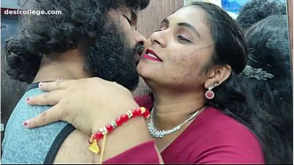 Full HD Malayali Hot Couple Intense Lip Lock – Wild Romance to Rough Sex