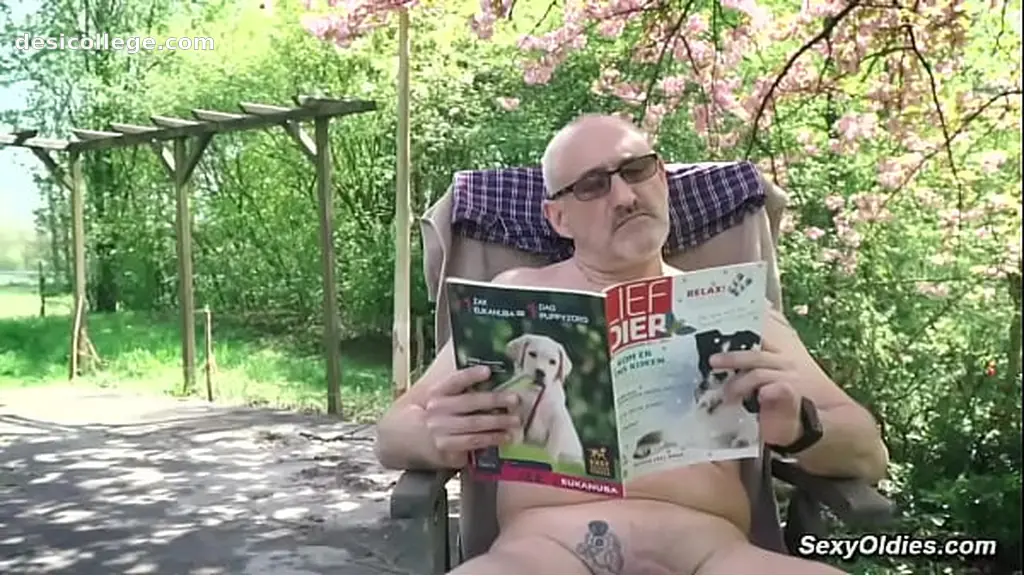 Full HD Teen neighbor teasing old man for outdoor sex in his backyard