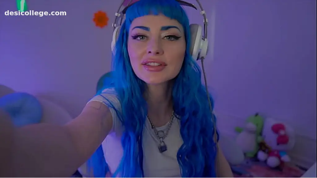 GAMER GIRL CHATROOM
