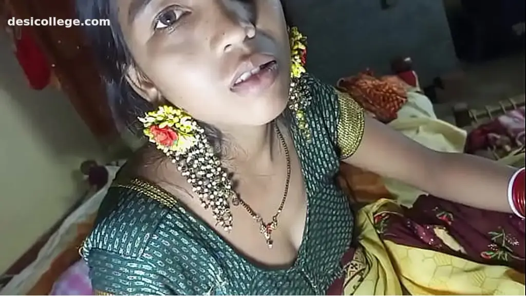 Hidden Cam First time deshi priya bhabhi cheating Hindi sex