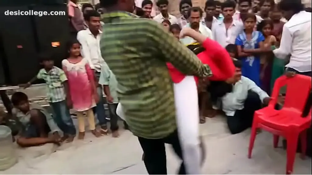 Hidden Cam Indian girl hot recording dance at village