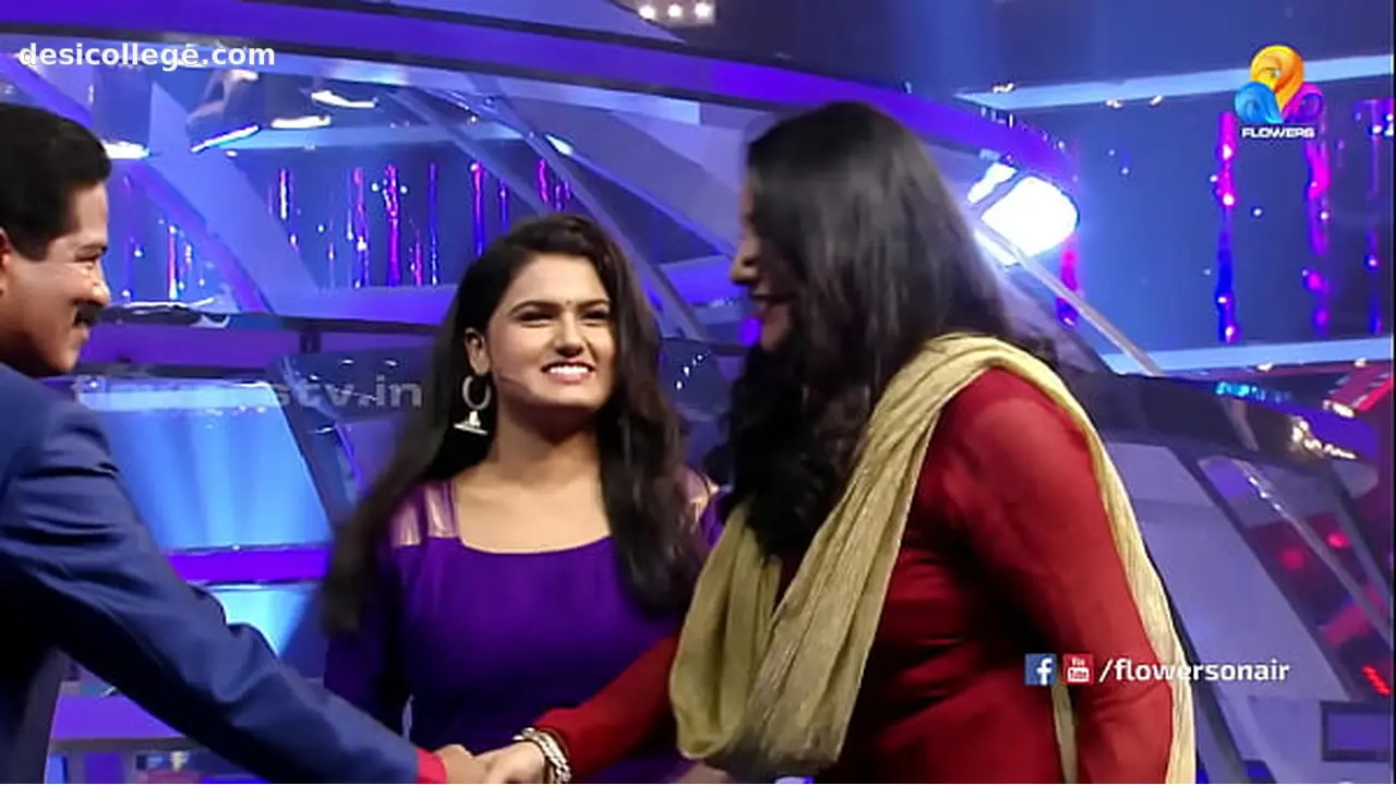 Hidden Cam Mallu Serial Actress Althara-Remya Krishnan - Exclusive Masala