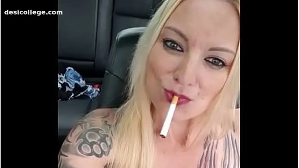 Im Auto mit meiner Schwester sie will Sex und Sperma