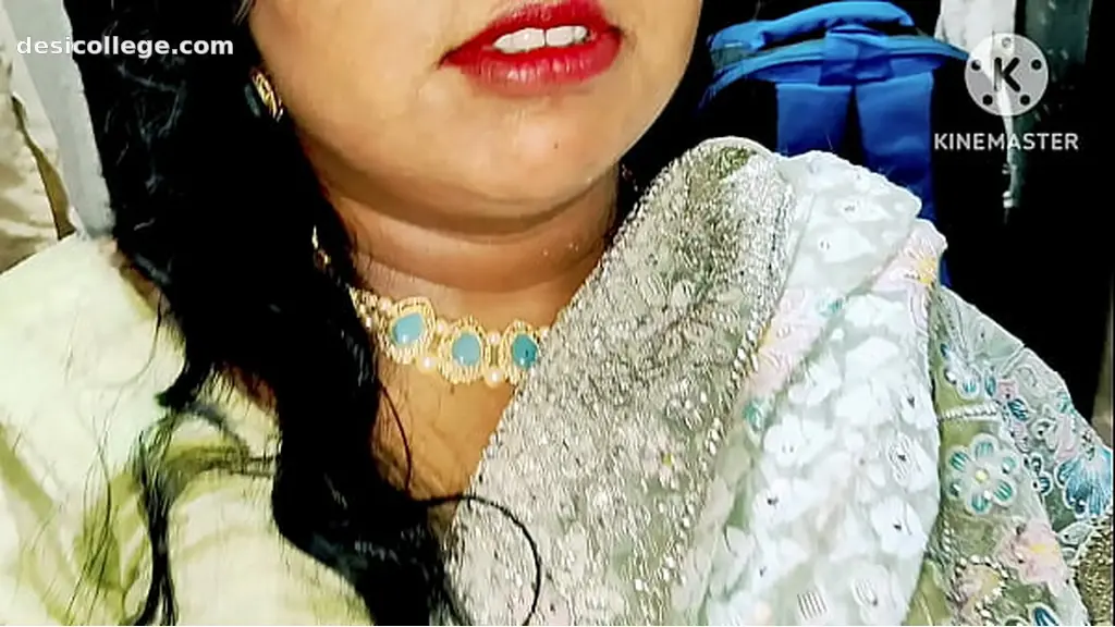 India Desi shadi me ja rhi Bhabhi ki chudai hindi me