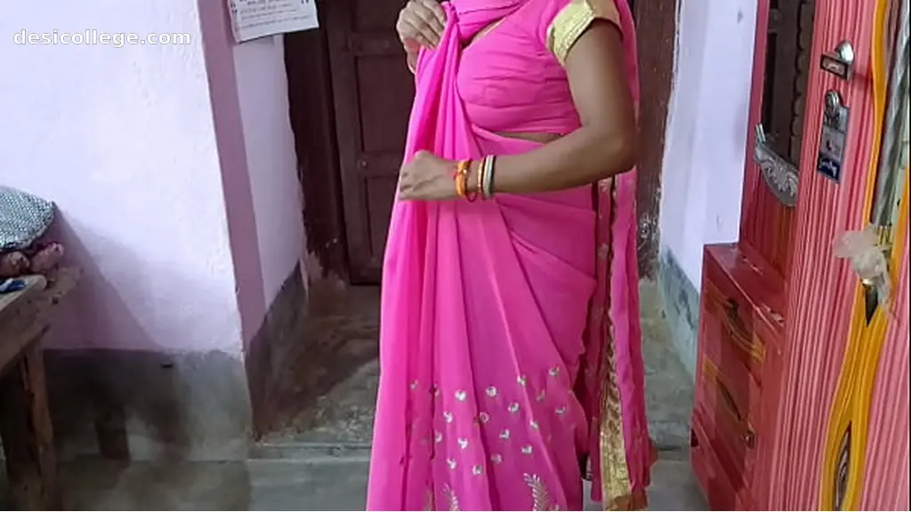 Indian Desi girl tight pusssy sex - New Adventure