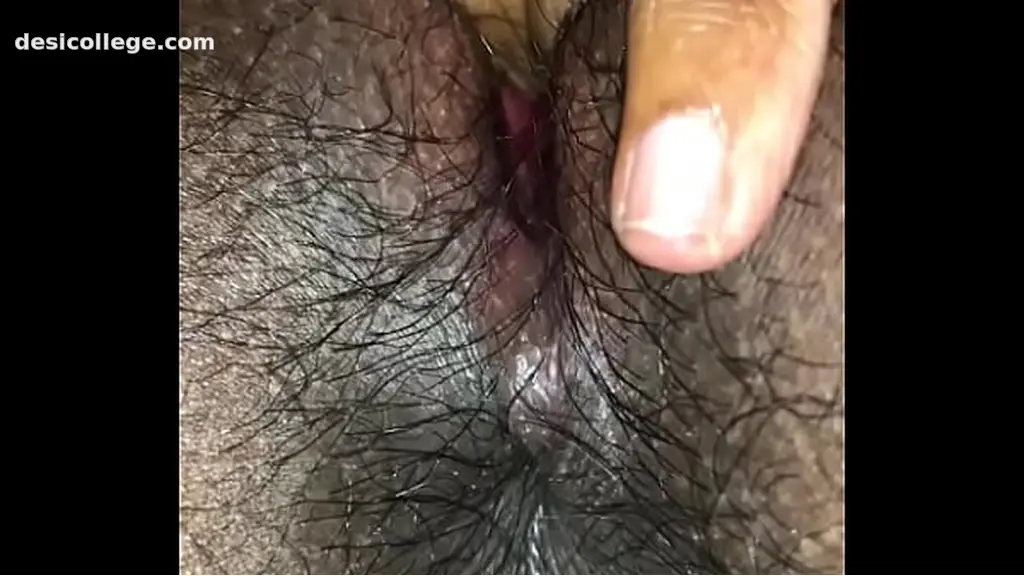 Indian girl fingering & squirting