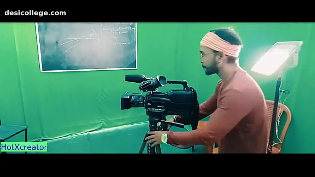 Indian Hot Model fucked by Director! Viral Sex