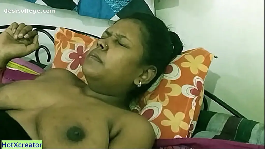 Indian hot teen boy fucked room service girl at local hotel! New hindi sex - Homemade Video