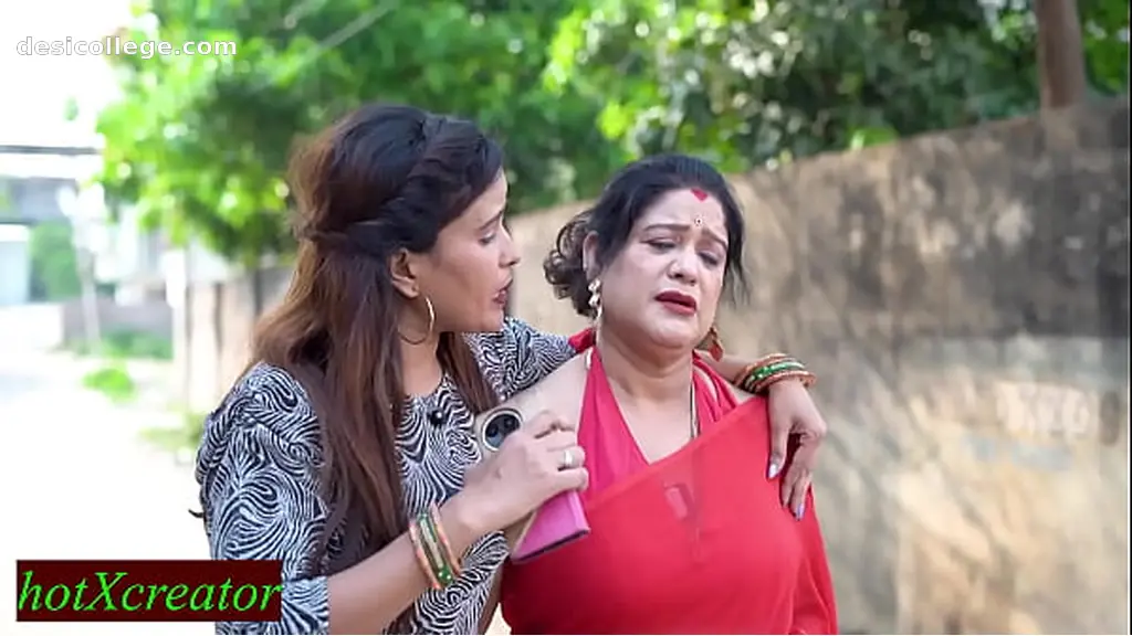 Just Leaked Bhabhi Gets real sex experience after long days! Village Doctor sex - Leaked Masala