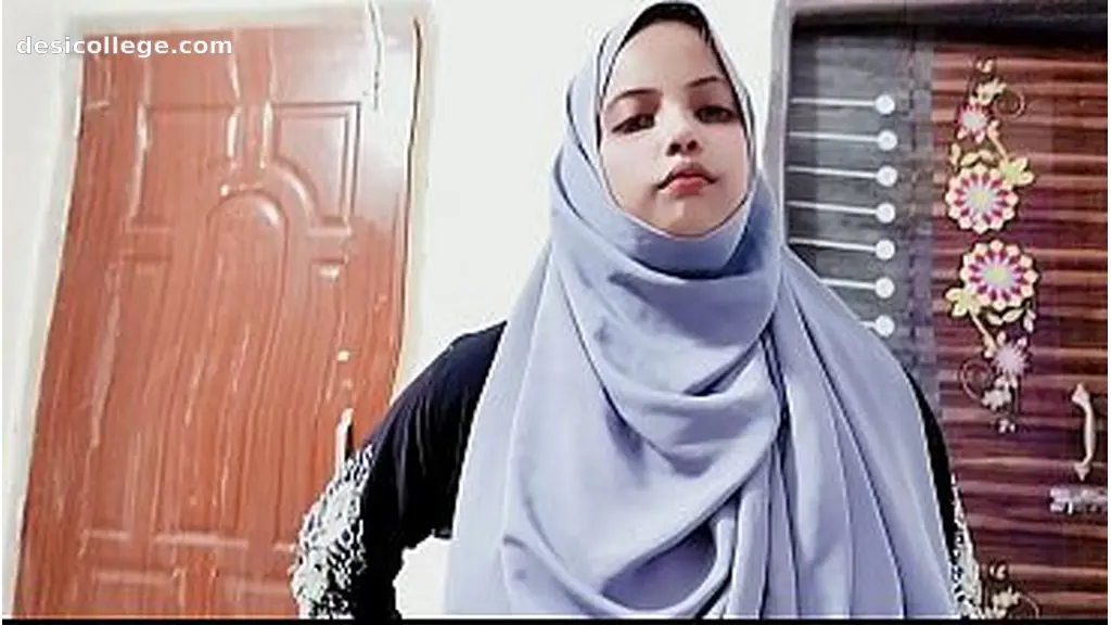 Just Leaked Desi horny hijabi stepmom fuck with her stepson