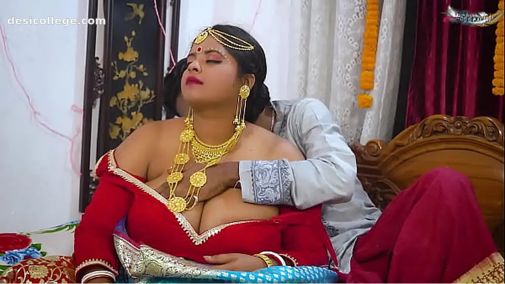 Just Leaked DESI NEWLY MARRIED HUSBAND WIFE HARDCORE FUCK AT FIRST NIGHT FULL MOVIE ( HINDI AUDIO )