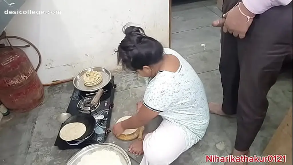 Just Leaked Indian desi step-mom fuck in kitchen