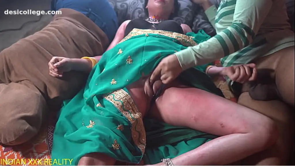 Just Leaked Indian fuck step MOM and step SON in hindi