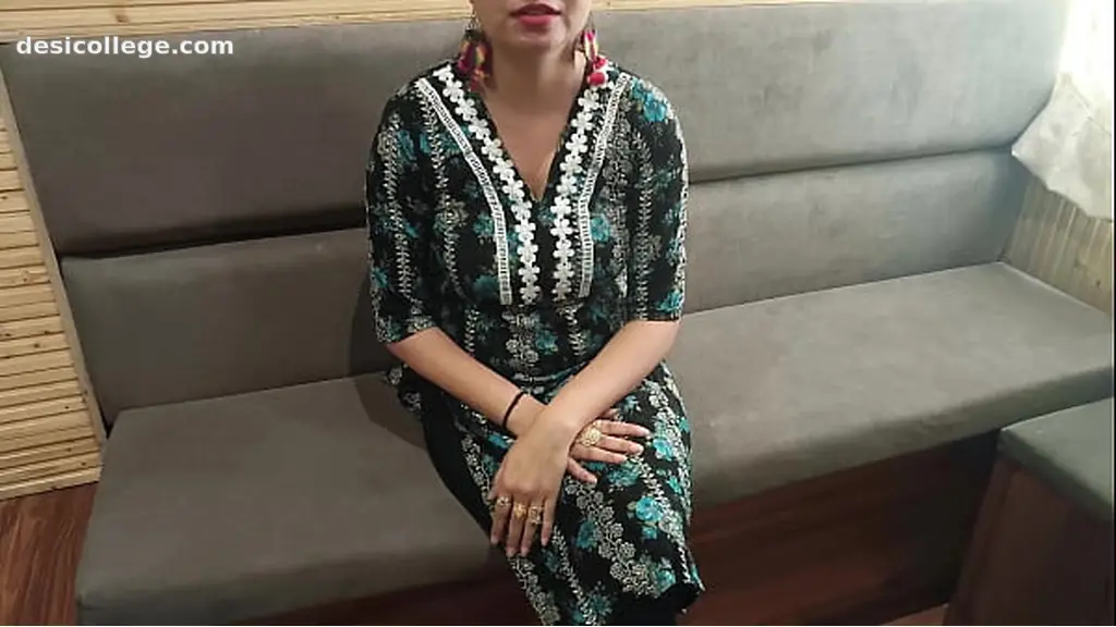 Just Leaked JIJA JI seduced by SAALI& sexy body fucked her pussy and ass Hindi audio