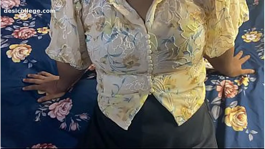 Just Leaked Nagma Bhabhi was fucked in the rainy season, Hindi Voice, New Sexy Porn Video - Banned Adventure