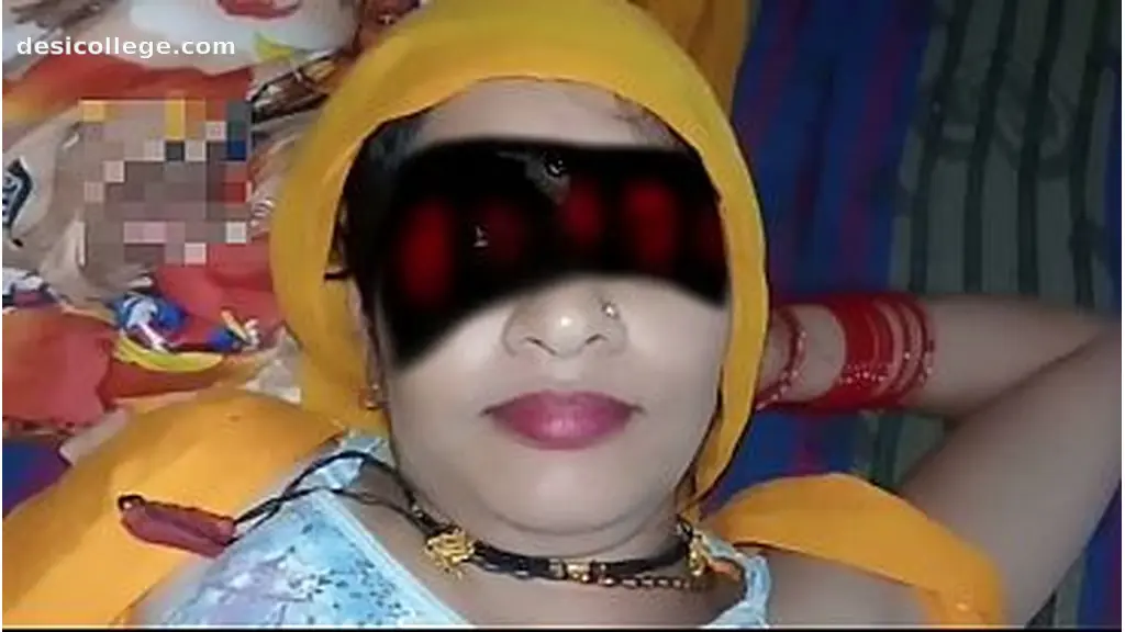 Kissing, boobs sucking and hard close up fucking scene of indian hot girl janvibhabhi