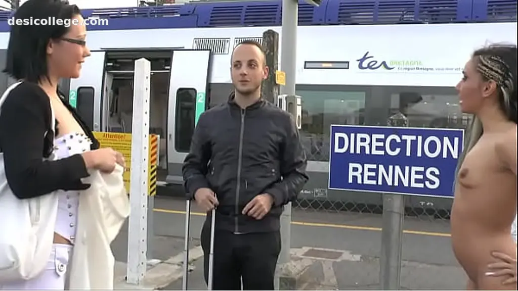 Leaked De passage en Bretagne, Gwenanie s& une exhib de folie à la gare!