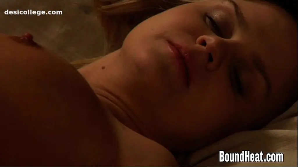 Lesbian Sex and Massage With Madame and Slave