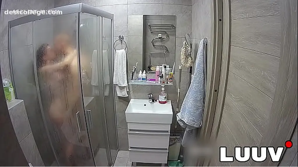 LUUV. Quick sex in the shower for young couple Abbadon and Kareflore